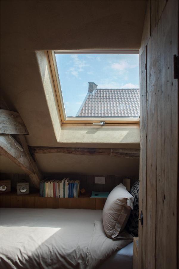 Poeziehotel Surplace - 15 Min Van Pairi Daiza & Industriezone Ghislenghien Bever 外观 照片