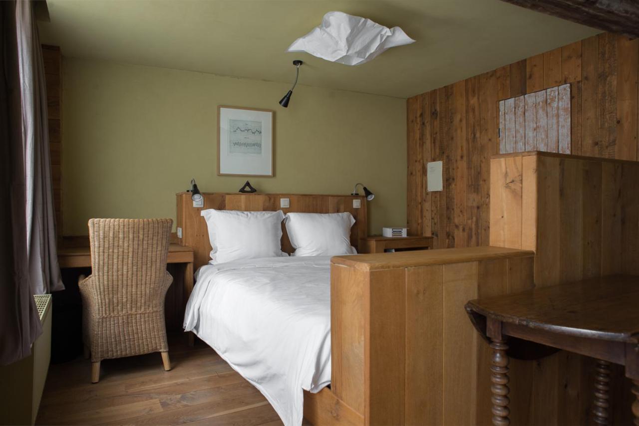 Poeziehotel Surplace - 15 Min Van Pairi Daiza & Industriezone Ghislenghien Bever 外观 照片